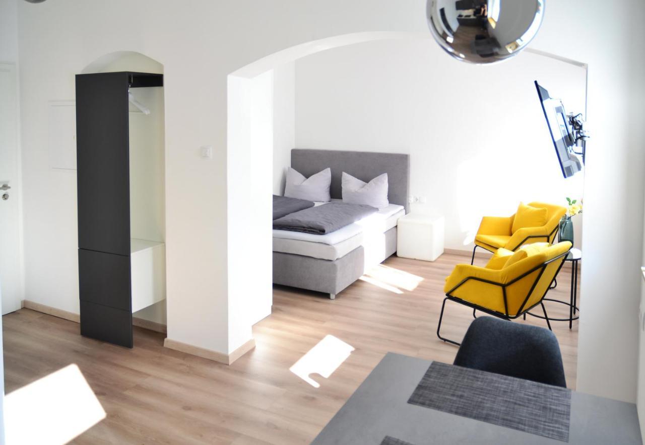 Hotel-Garni 'Zum Weinkrug' Sommerhausen Εξωτερικό φωτογραφία
