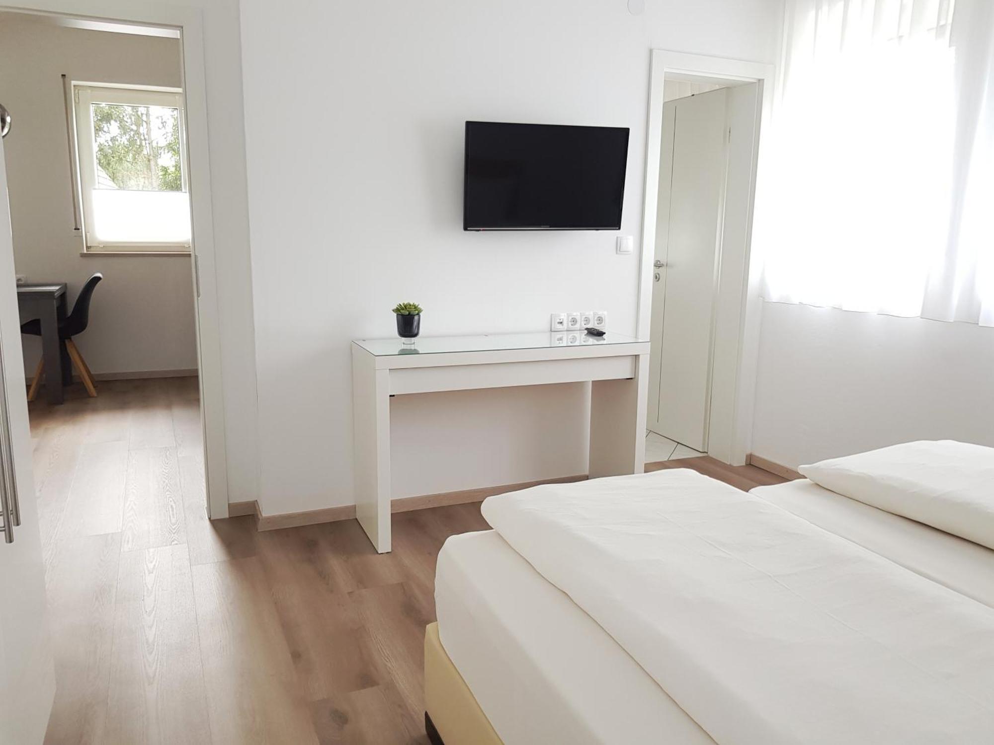 Hotel-Garni 'Zum Weinkrug' Sommerhausen Δωμάτιο φωτογραφία